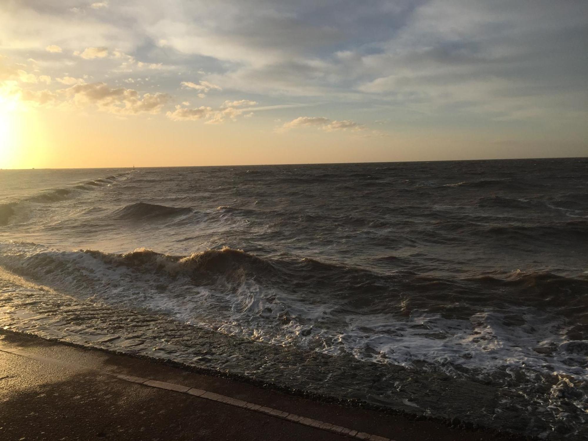 A Wave From It All Great Clacton Esterno foto